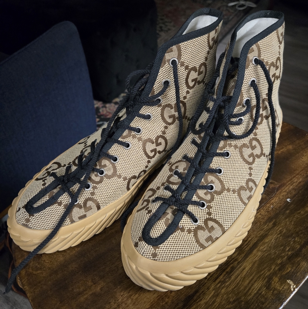 Gucci Men's Beige and Brown Lace-Up Sneakers